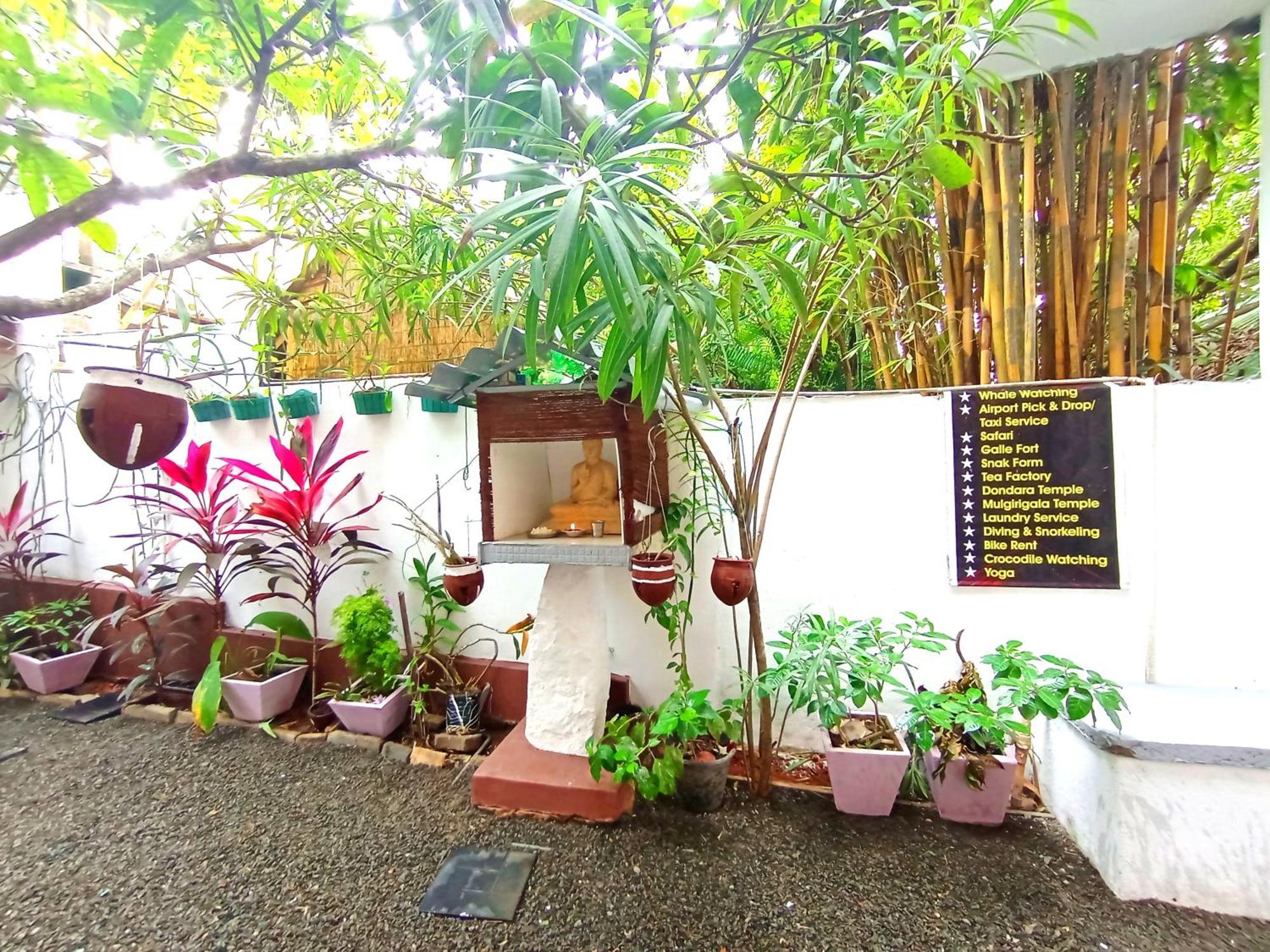 Ramesh Guesthouse Mirissa Exterior foto